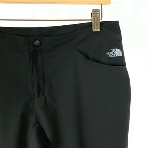 The North Face flight series capri pants (23 inches) women Black Trousers
